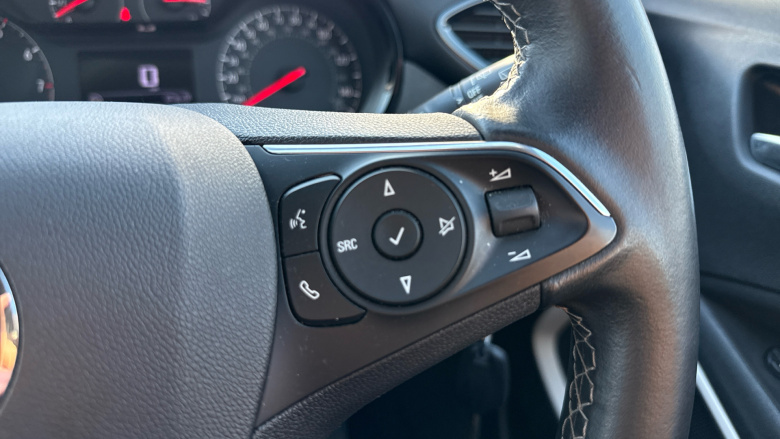 Vauxhall Crossland X 1.2T [110] Griffin 5dr [6 Spd] [Start Stop] Petrol Hatchback